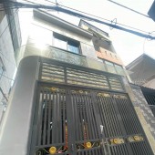 Bán nhà đường Quang Trung gần ngã năm, nhà mới giá rẻ, tặng nội thất đi theo nhà.